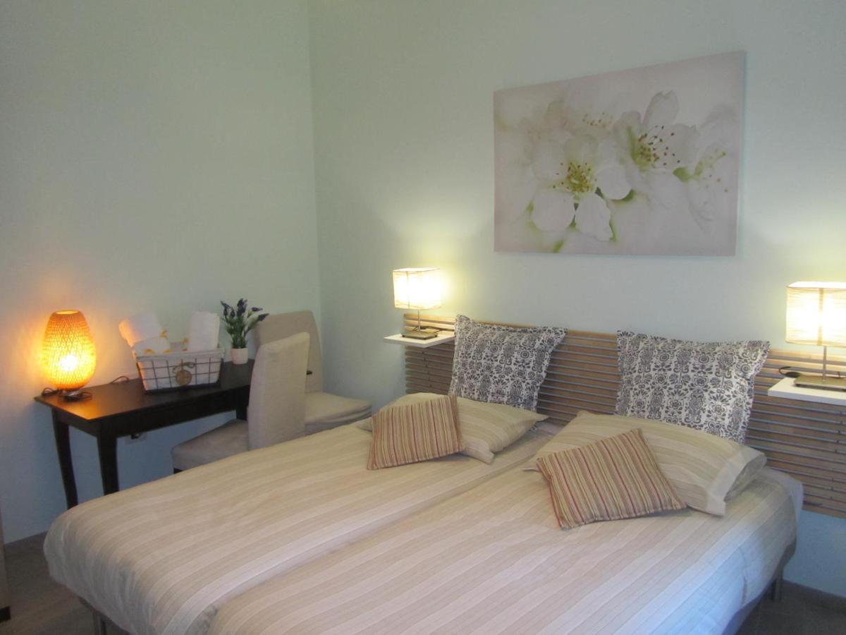 B&B Il Giardino In Citta - Parcheggio Privato Gratuito Фоджа Номер фото